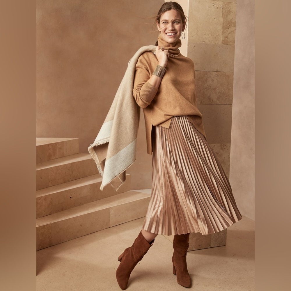 Banana Republic Pleated Midi Skirt